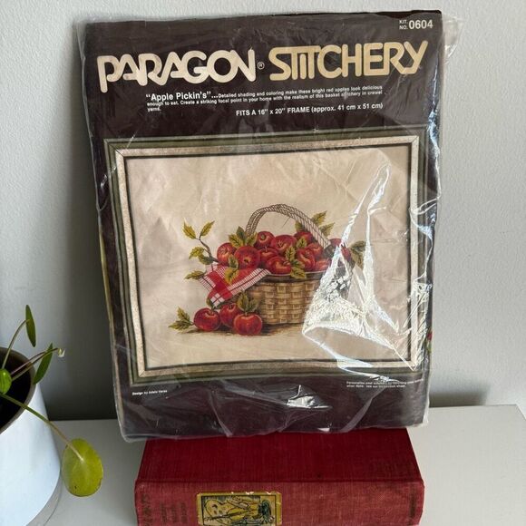 1991 Paragon Creative Crewel Kit Apple Picken’s Opened - Picture 1 of 8